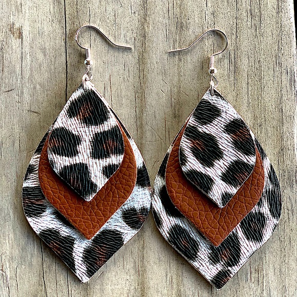3-Layers Leopard Black & Brown Dangle Earrings - Picture 3 of 10
